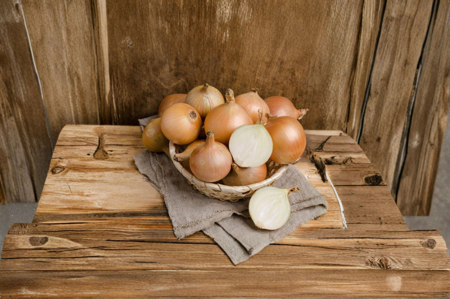Stuttgarter Onion Bulbs 4 Pounds - Non-GMO Allium cepa - Perfect for Vegetable Gardens, Raised Beds, and Edible Landscapes