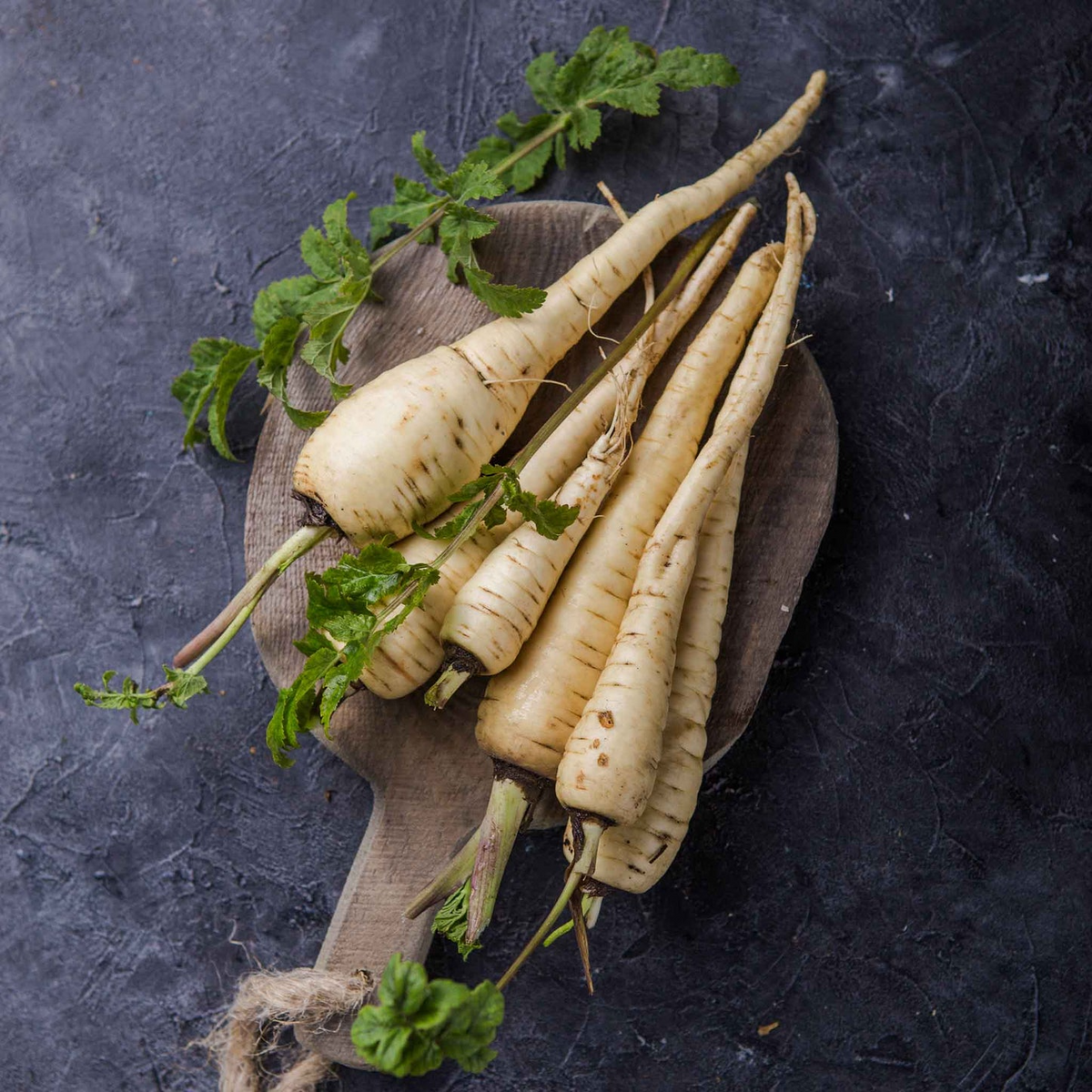 Parsnip Seeds 1g, All American Heirloom Variety, Sweet Nutty Flavor, Pastinaca sativa, Cold Hardy for Garden & Raised Beds