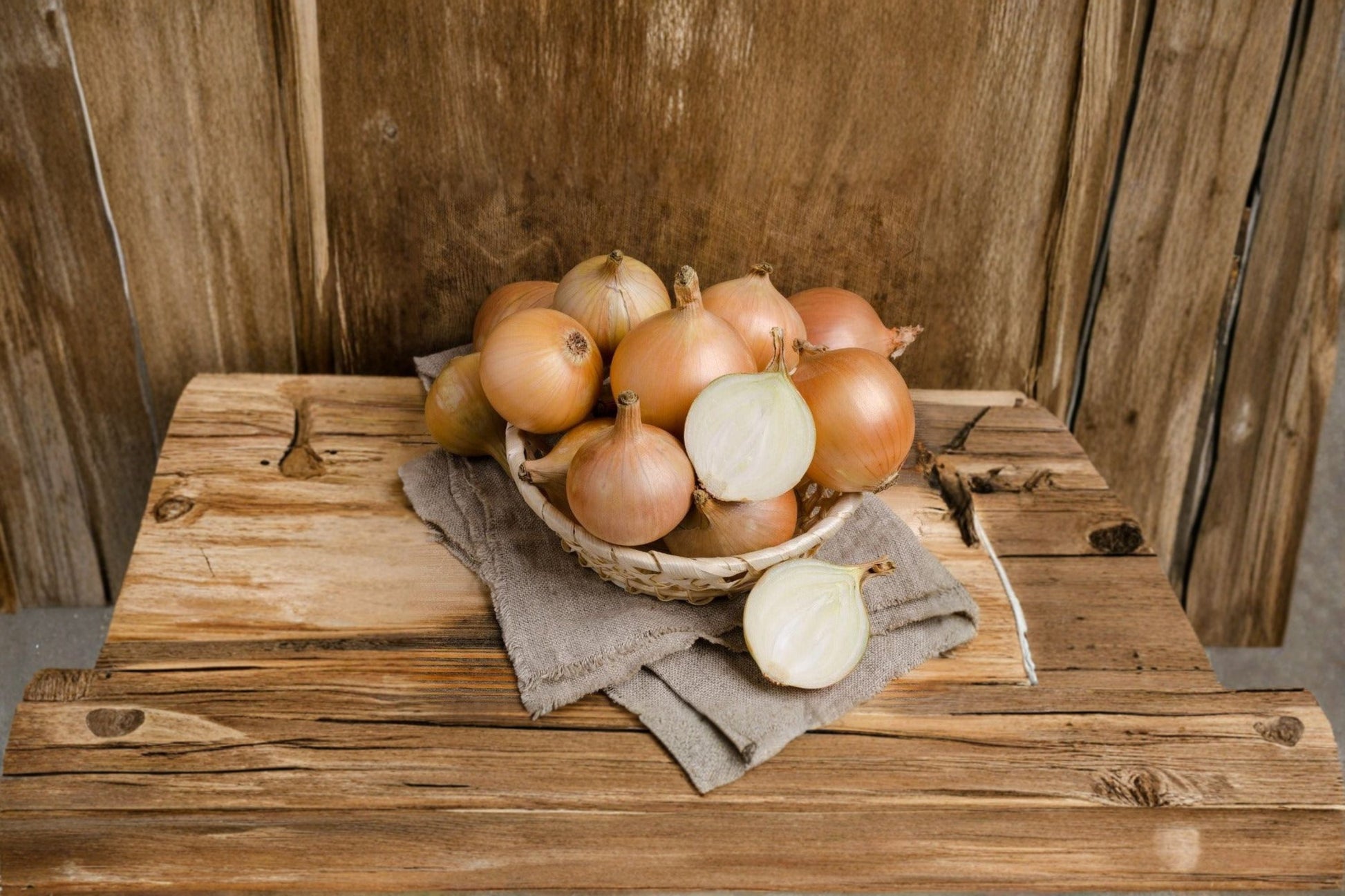 Stuttgarter Onion Bulbs 4 Pounds - Non-GMO Allium cepa - Perfect for Vegetable Gardens, Raised Beds, and Edible Landscapes